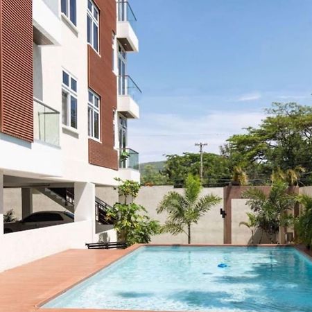 קינגסטון One Bedroom City Apartment With Pool מראה חיצוני תמונה